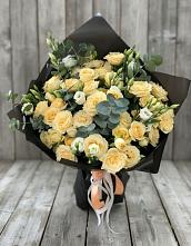 Букет цветов из:  Розы и Лизиантусы в Трубичино