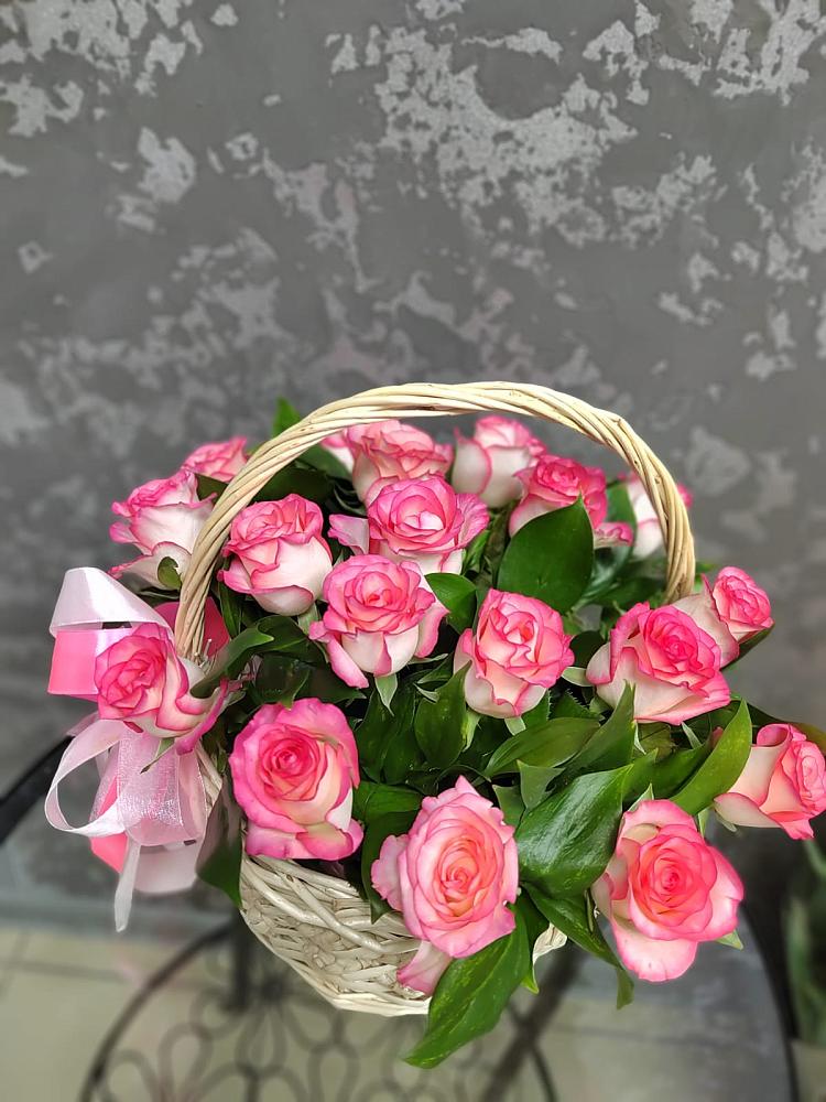 Цветочная композиция из Розы в корзине в Трубичино