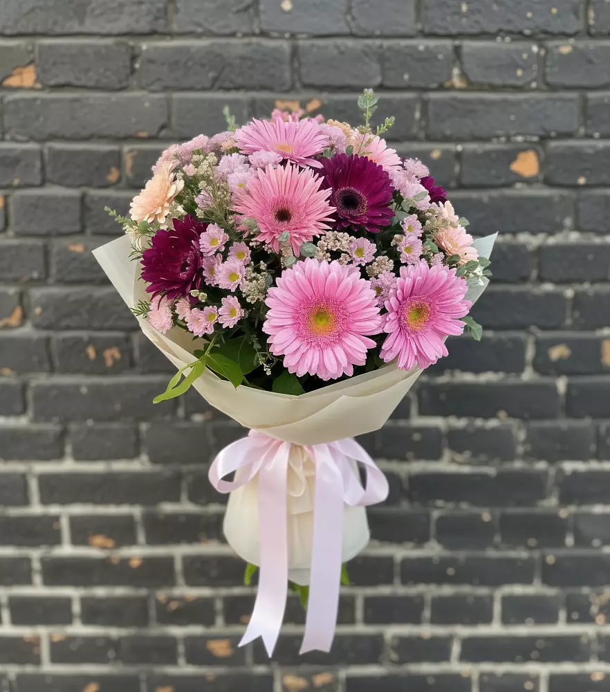 Букет цветов из: Герберы и Хризантемы в Трубичино