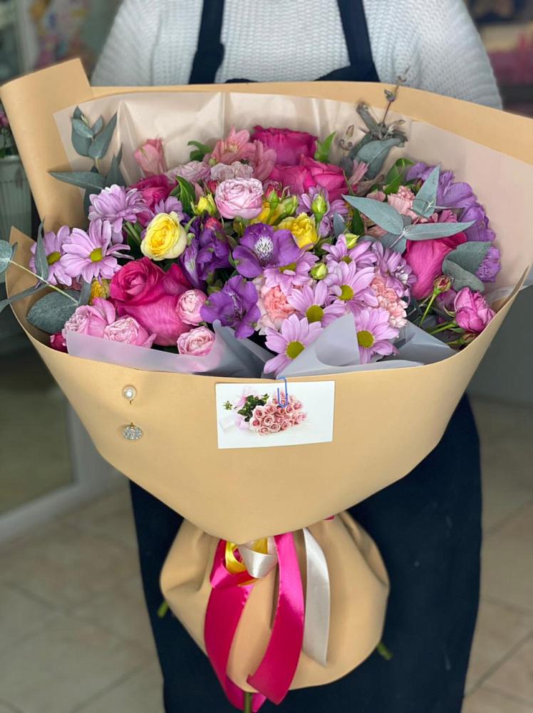 Букет цветов из: Хризантемы, Гвоздики и Альстромерии в Трубичино