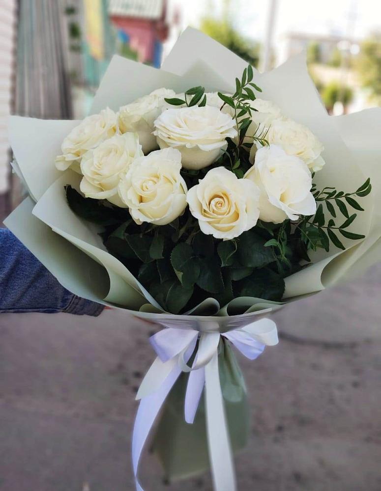 Букет Белые розы Проуд в Трубичино