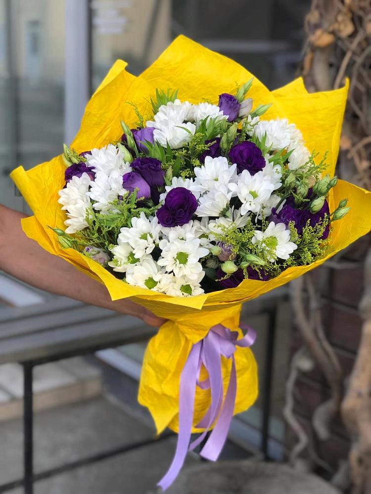 Букет цветов из: Ирисы, Хризантемы и Ромашки в Трубичино