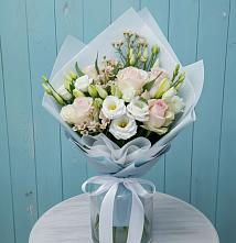 Букет цветов из:  Розы и Лизиантусы в Трубичино