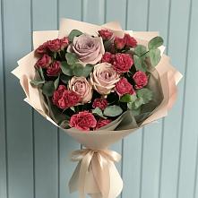 Букет цветов из:  Гвоздики и Розы в Трубичино