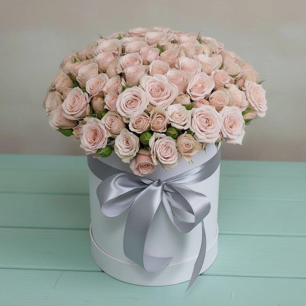 Цветочная композиция из Розы в шляпной коробке в Трубичино